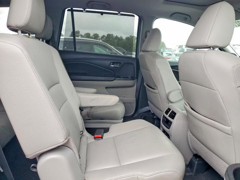 2020 HONDA PILOT TOURING 11