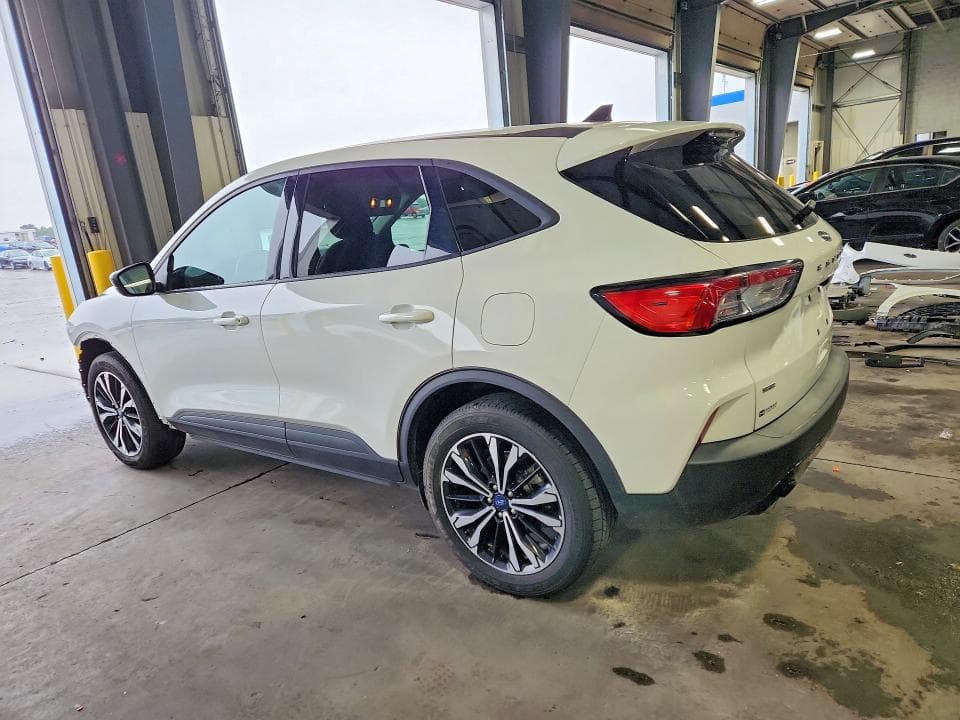2021 FORD ESCAPE SE 2