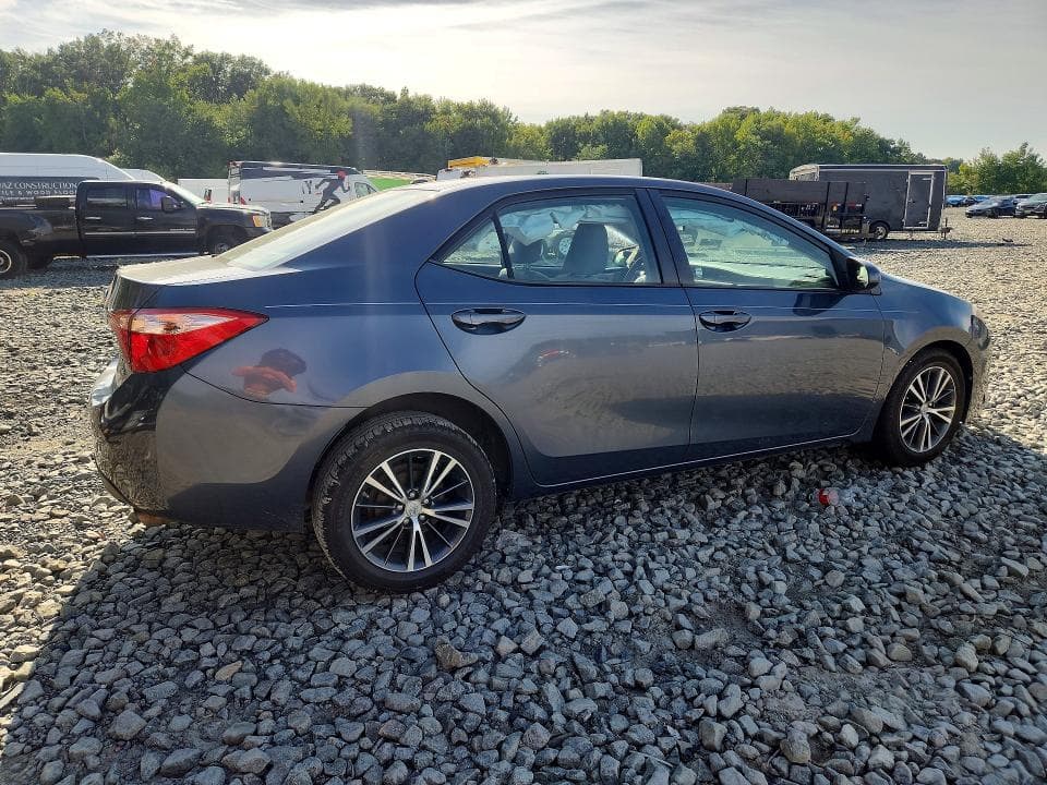 2017 TOYOTA COROLLA LE 3