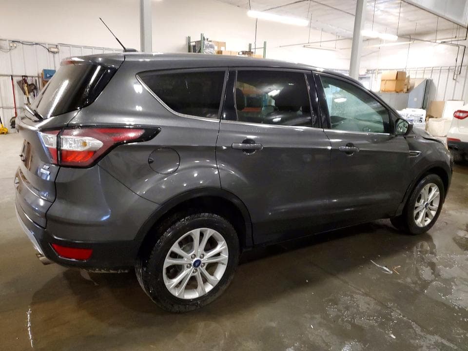 2017 FORD ESCAPE SE 3