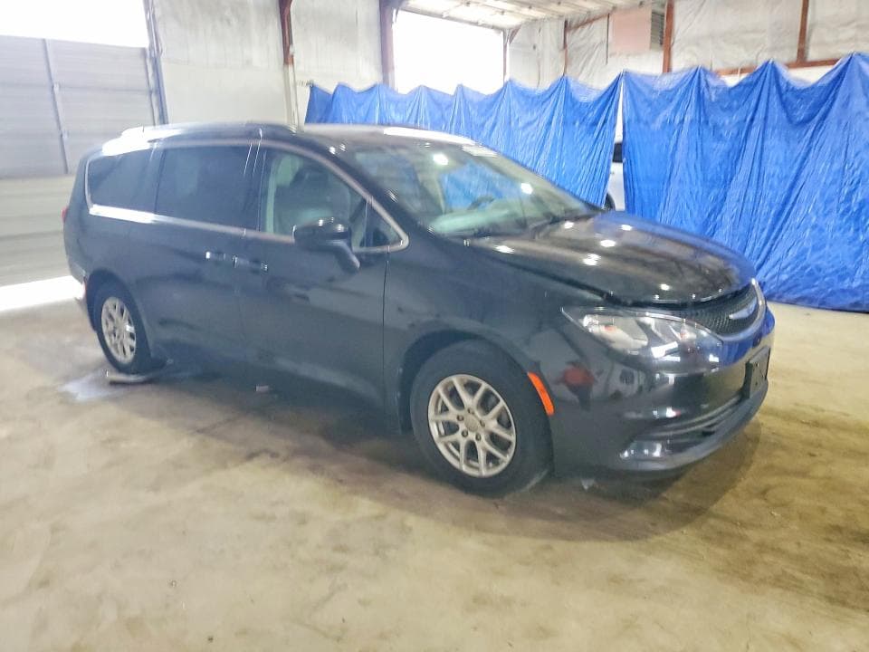 2020 CHRYSLER VOYAGER LXI 4