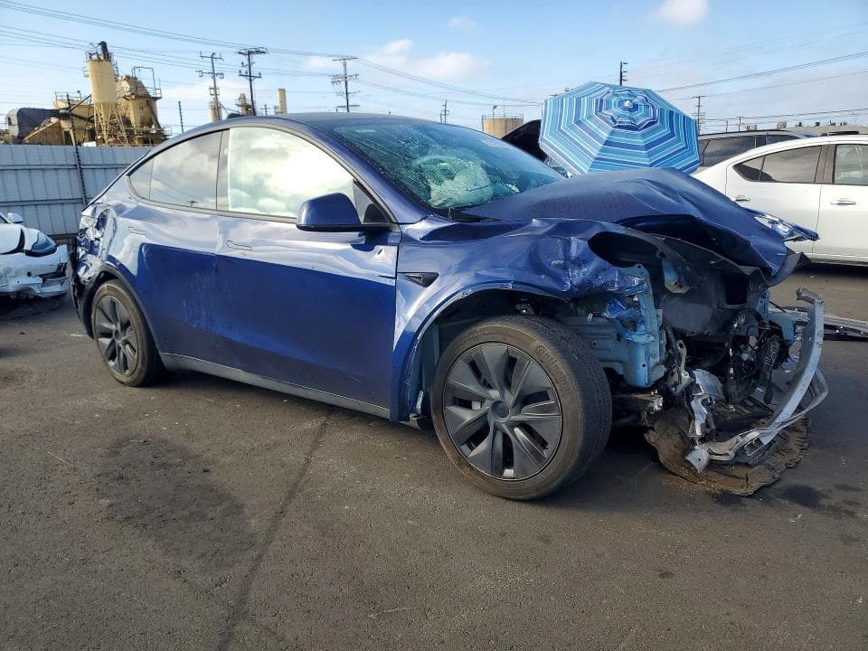 2024 TESLA MODEL Y 4