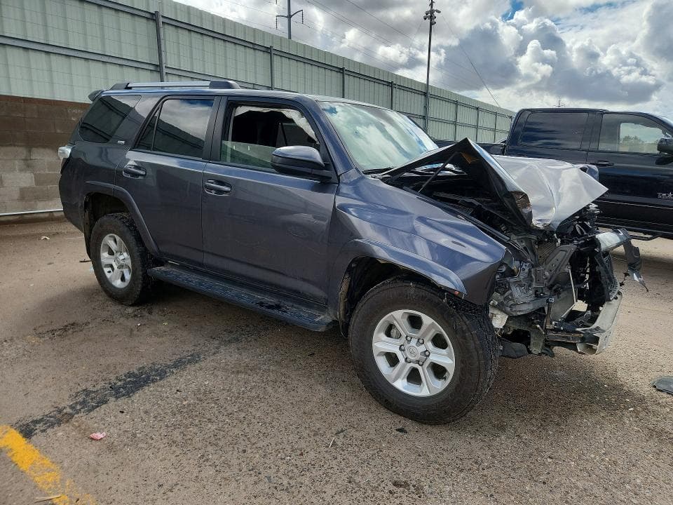 2023 TOYOTA 4RUNNER SR5 4