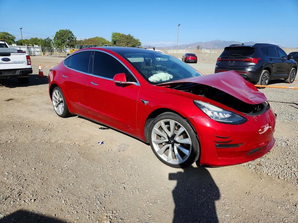 2018 TESLA MODEL 3 4