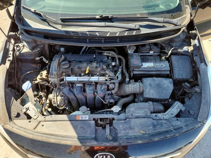 2017 KIA FORTE S 11