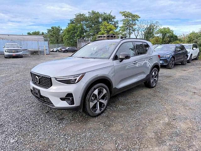 2026 VOLVO XC40 PLUS - 1