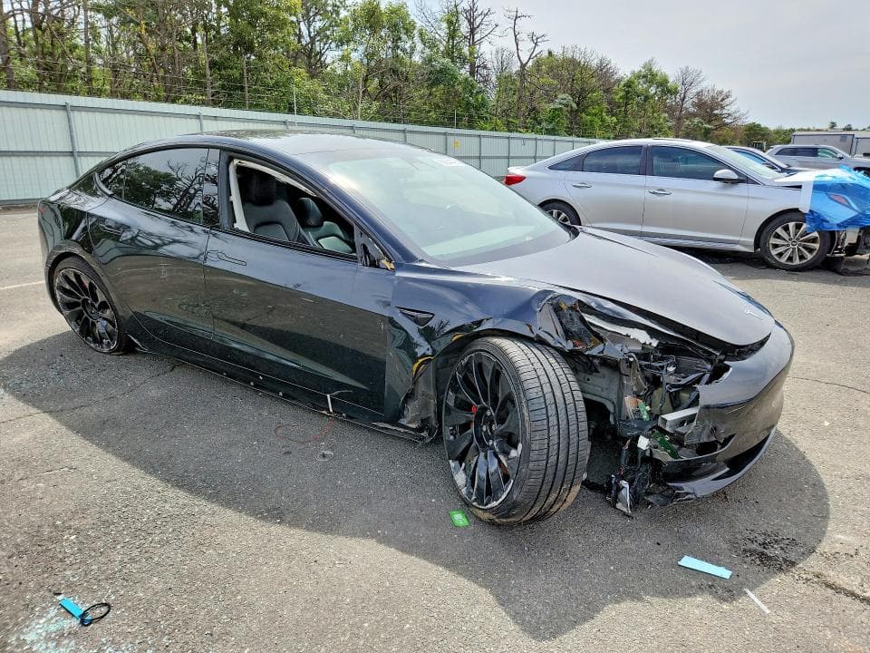 2023 TESLA MODEL 3 4