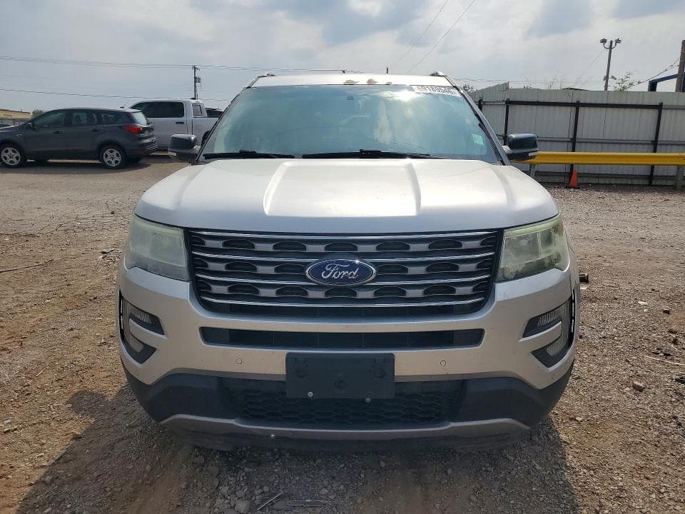 2017 FORD EXPLORER XLT 5
