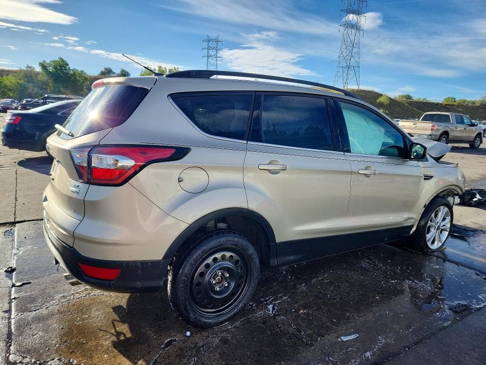 2018 FORD ESCAPE SE 3