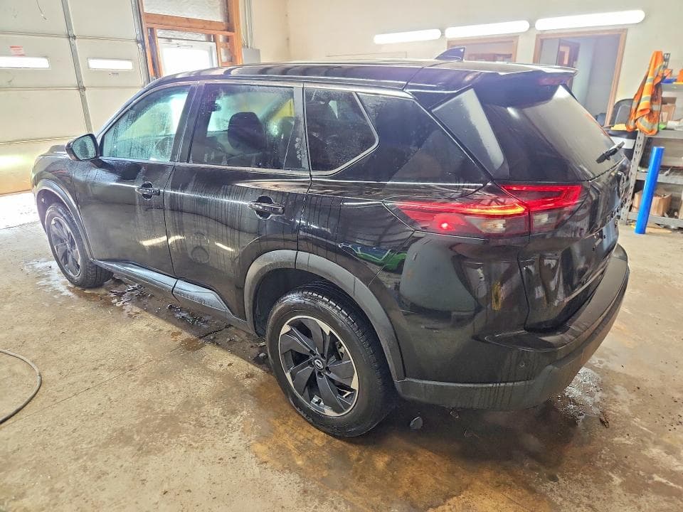 2024 NISSAN ROGUE SV 2