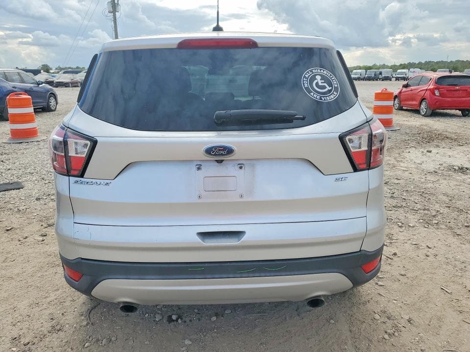2017 FORD ESCAPE SE 6