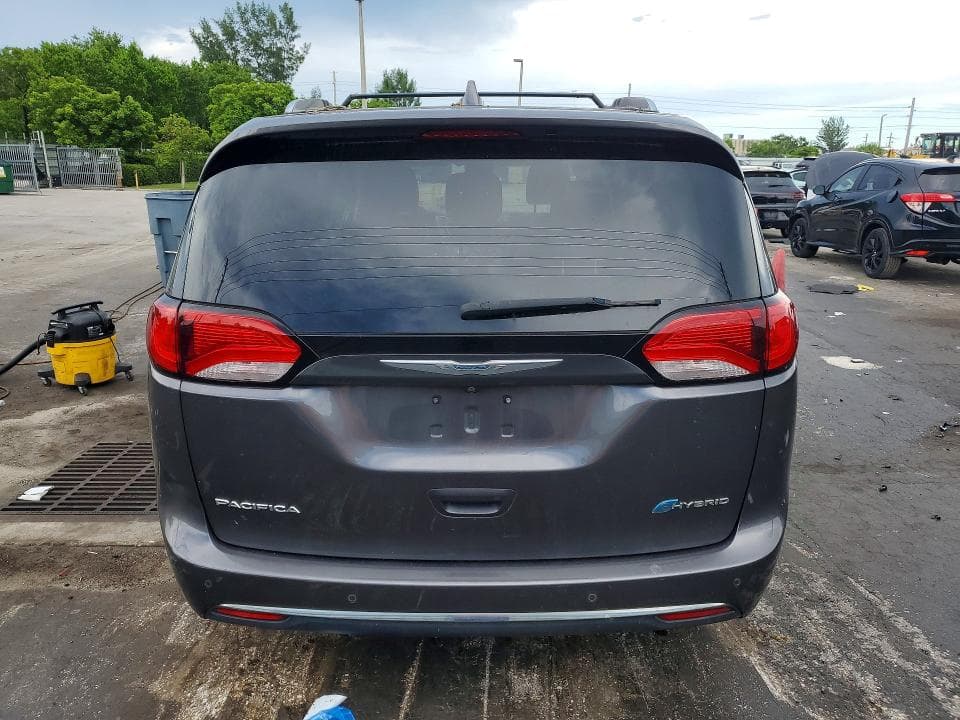 2018 CHRYSLER PACIFICA HYBRID LIMITED 6