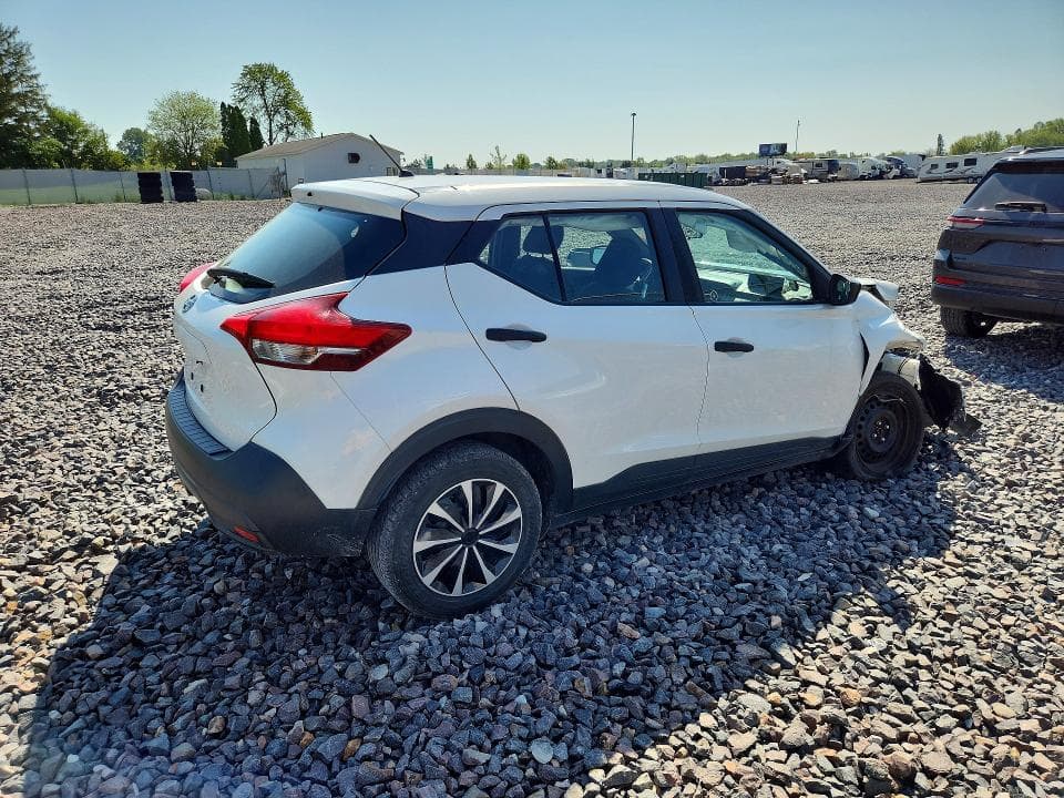 2019 NISSAN KICKS S 3