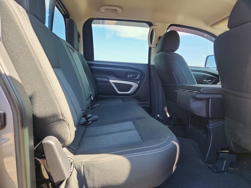 2017 NISSAN TITAN XD SV 10