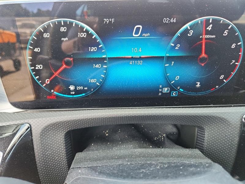 2022 MERCEDES-BENZ A 220 9