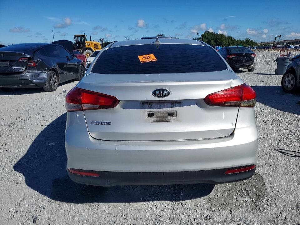 2017 KIA FORTE LX 6