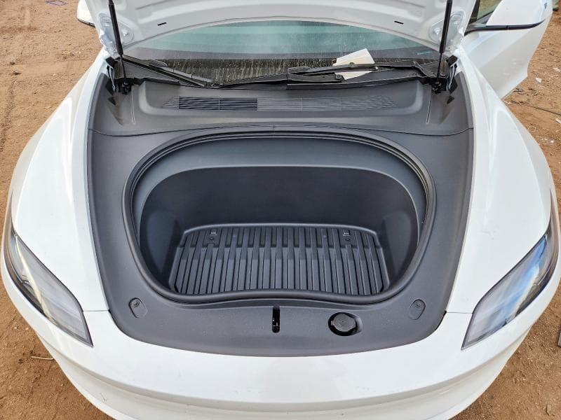 2026 TESLA MODEL 3 11