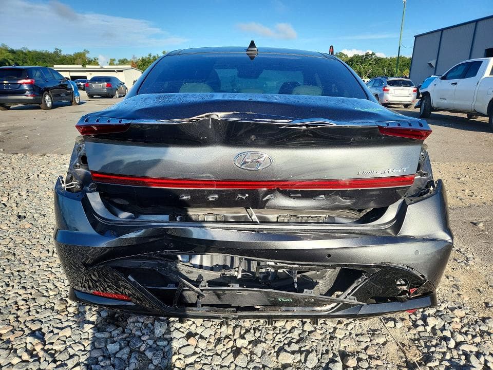 2022 HYUNDAI SONATA LIMITED 6