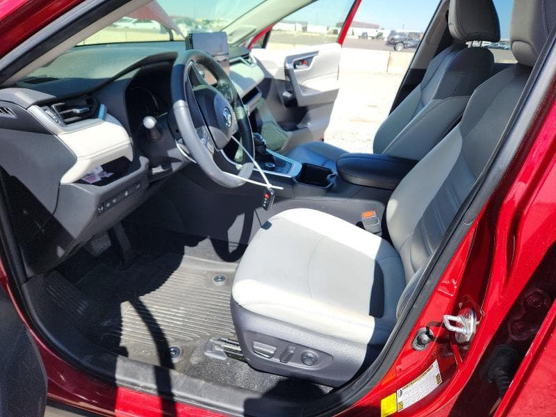 2023 TOYOTA RAV4 XLE PREMIUM 7