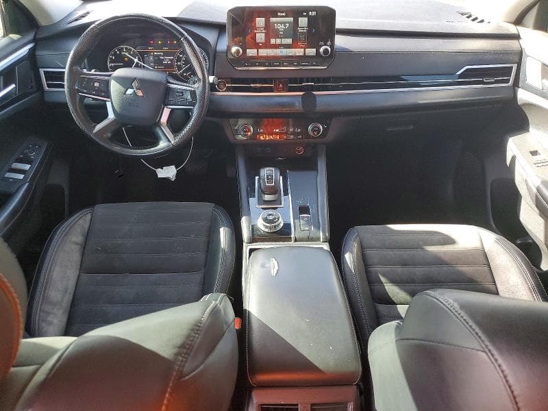 2022 MITSUBISHI OUTLANDER SE 8