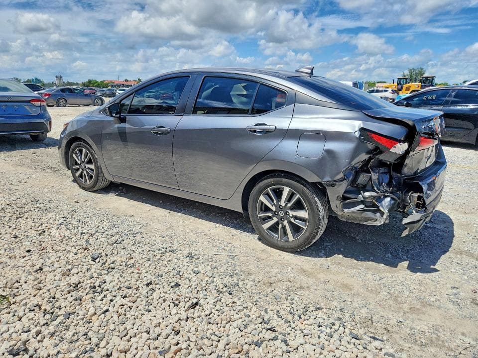 2021 NISSAN VERSA SV 2