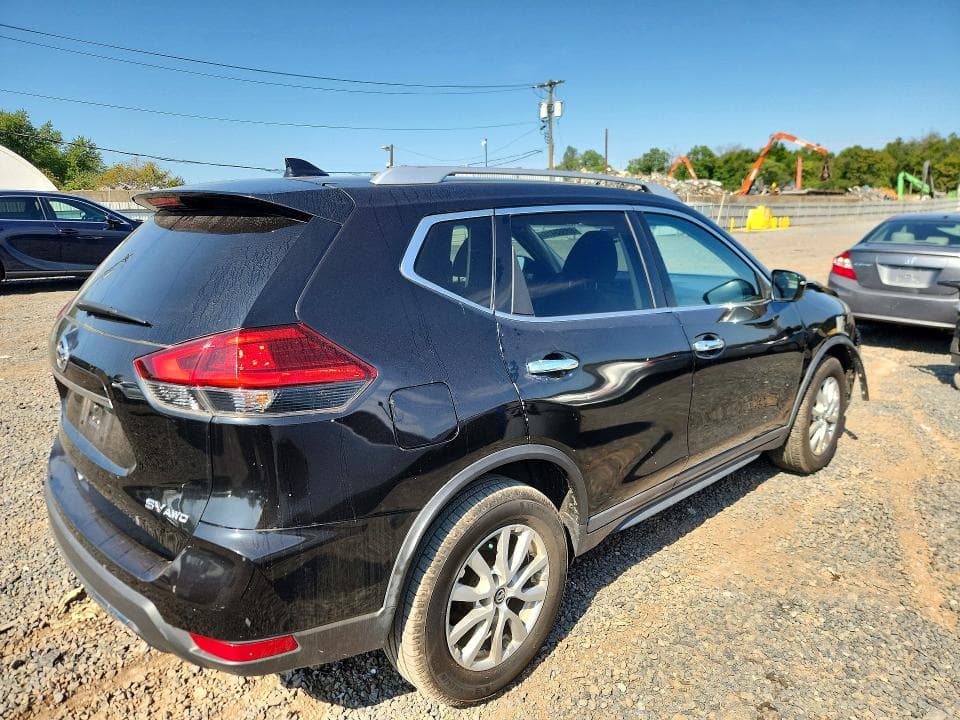 2017 NISSAN ROGUE SV 3