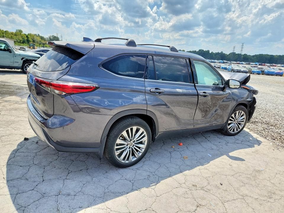 2022 TOYOTA HIGHLANDER PLATINUM 3