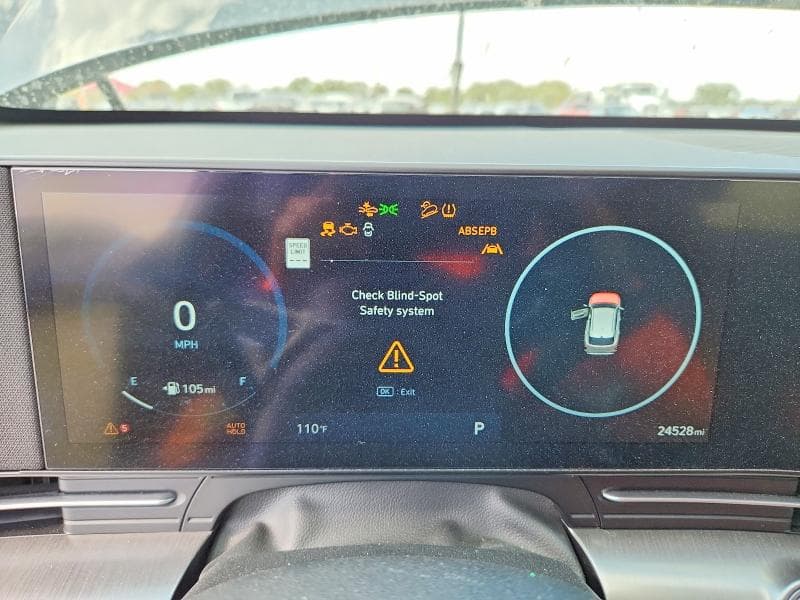 2024 HYUNDAI KONA SEL 9