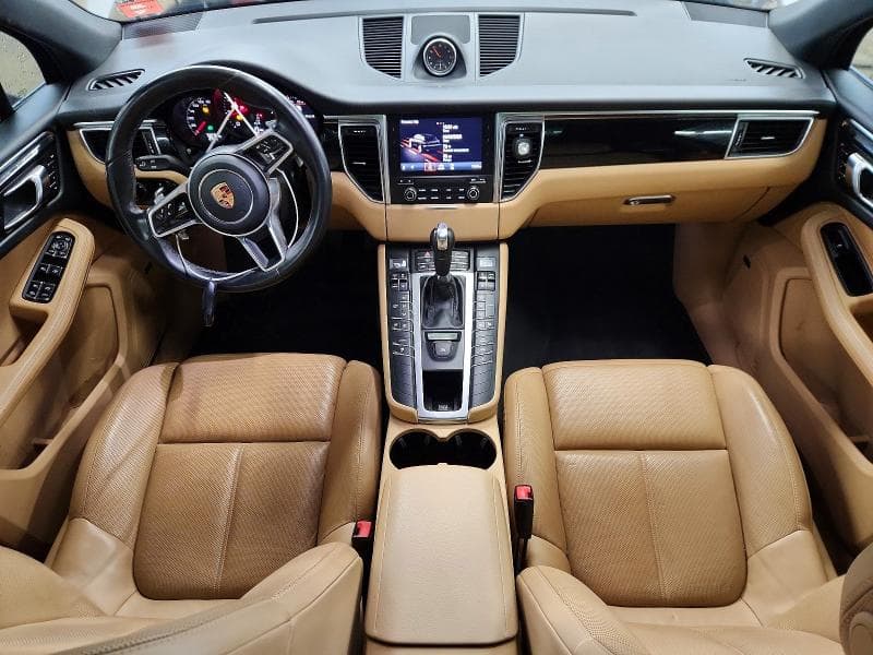 2018 PORSCHE MACAN 8