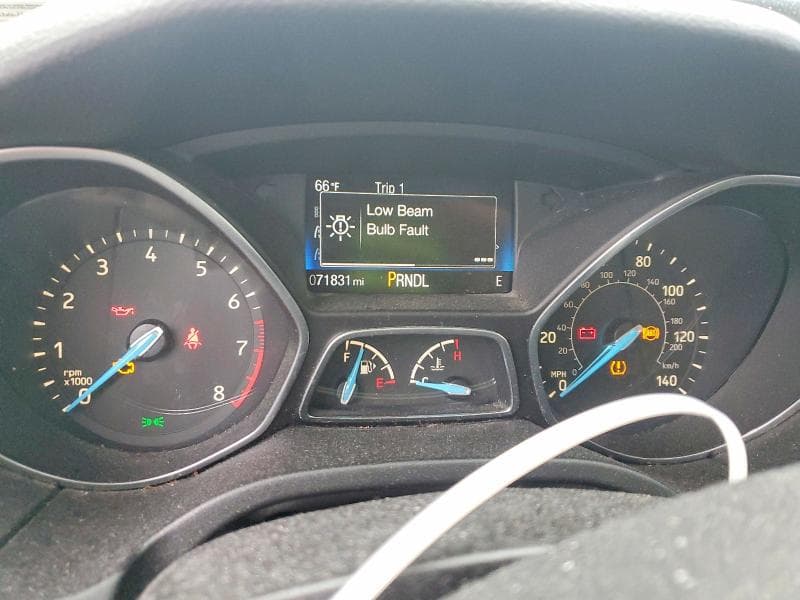 2017 FORD FOCUS SE 9
