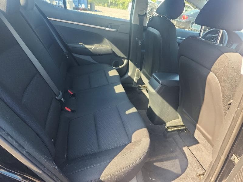 2019 HYUNDAI ELANTRA SE 10