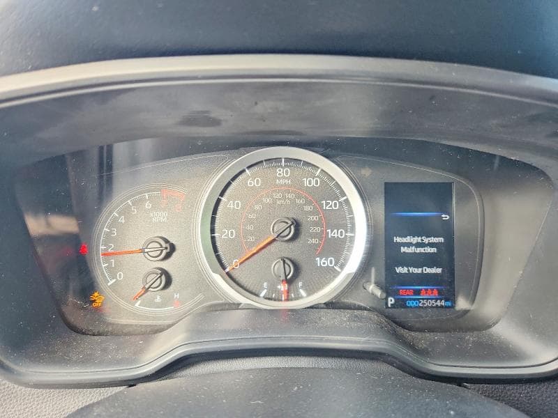 2021 TOYOTA COROLLA SE 9