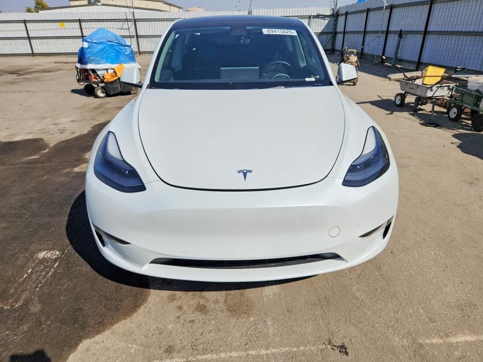 2022 TESLA MODEL Y 5
