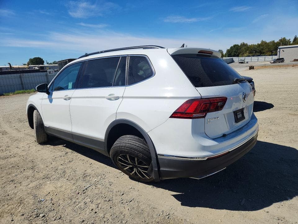2018 VOLKSWAGEN TIGUAN SE 2
