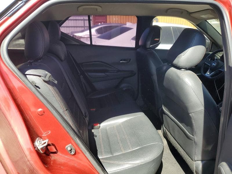 2019 NISSAN KICKS SR 11