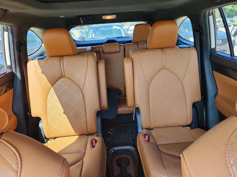 2021 TOYOTA HIGHLANDER HYBRID PLATINUM 10