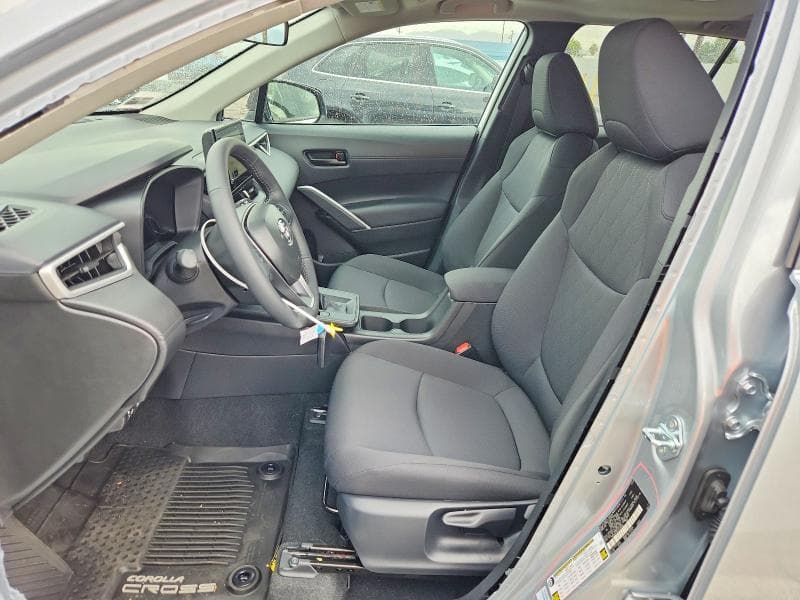 2026 TOYOTA COROLLA CROSS LE 7