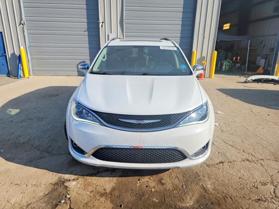 2018 CHRYSLER PACIFICA LIMITED 5