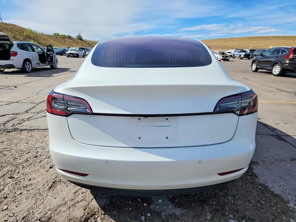 2018 TESLA MODEL 3 6