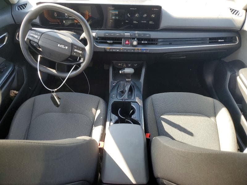 2025 KIA K4 LXS 8