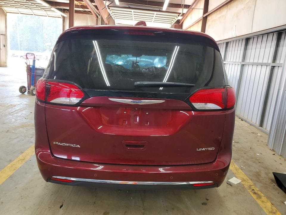 2017 CHRYSLER PACIFICA LIMITED 6