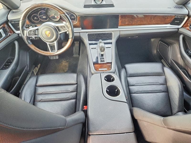 2018 PORSCHE PANAMERA 4 8