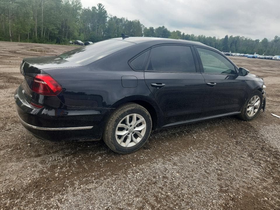 2018 VOLKSWAGEN PASSAT S 3