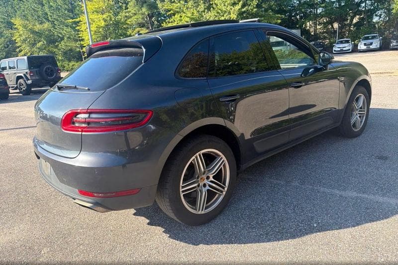 2017 PORSCHE MACAN 4