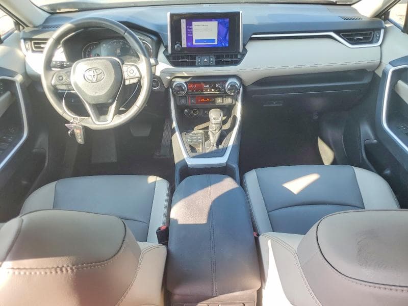 2024 TOYOTA RAV4 XLE PREMIUM 8