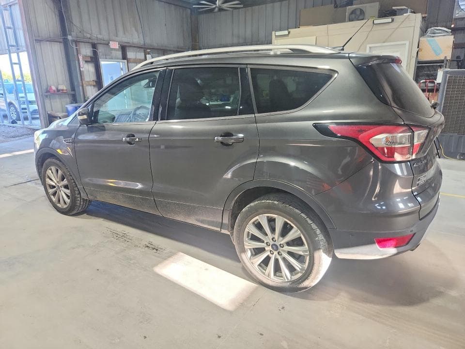 2017 FORD ESCAPE TITANIUM 2