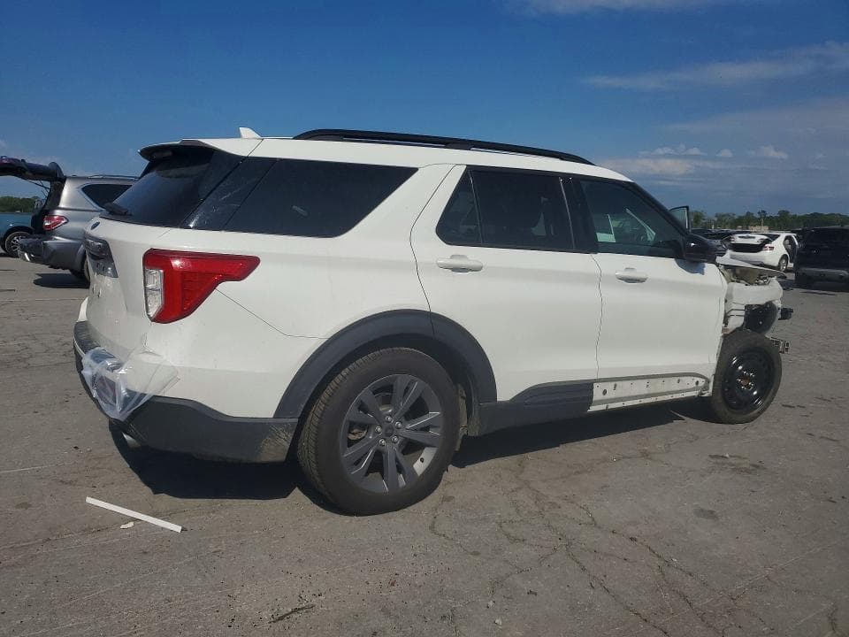 2023 FORD EXPLORER XLT 3