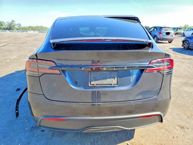 2024 TESLA MODEL X 6