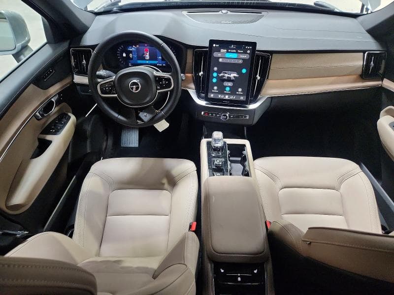 2026 VOLVO XC90 PLUS 8