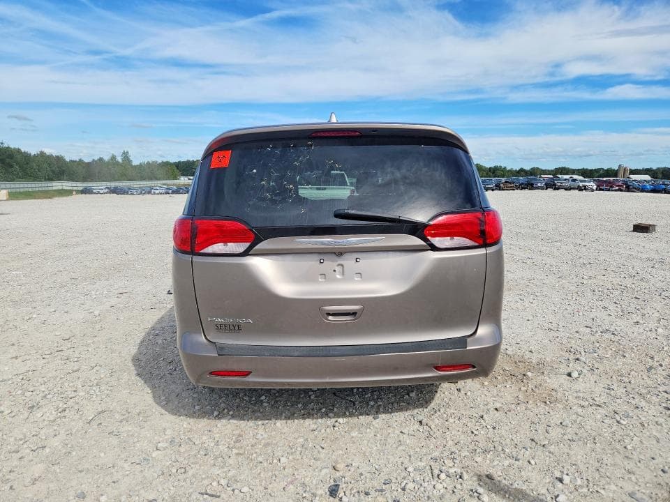 2017 CHRYSLER PACIFICA TOURING 6